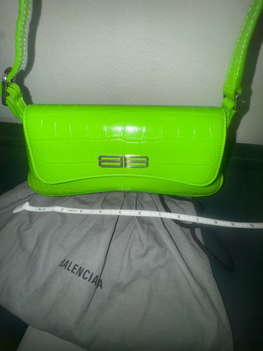 Balenciaga Hourglass Green Croc-Embossed Shoulder Bag with Silver BB - Picture 12 of 16